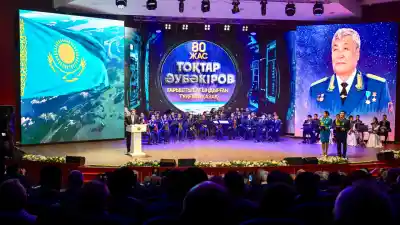 Токтару Аубакирову исполнилось 80 лет