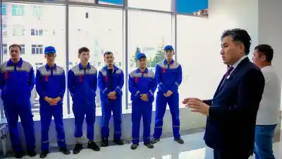 Министр труда встретился с переехавшими в СКО казахстанцами и кандасами