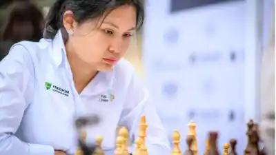 Бибисара Асауабаева сыграет за право встретиться с чемпионкой мира