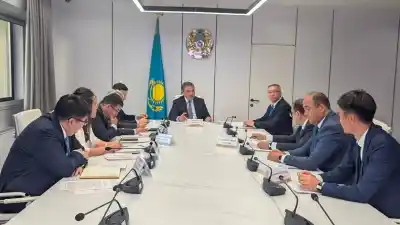 Министр водных ресурсов и ирригации Нуржан Нуржигитов принял граждан