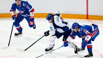 Барыс по буллитам уступил СКА