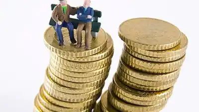 "Пенсионные активы казахстанцев в долларах составляют 40%" - Тимур Сулейменов