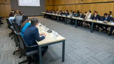 Школьная форма, госзакупки, теневой импорт. Какие проблемы подняли производители одежды