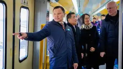 Женис Касымбек прокатил Романа Скляра на LRT