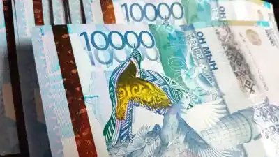 В Казахстане у нацвалюты появилось новое написание