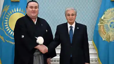 Ерсин Балтагул пришел в Акорду в строгом кимоно с эмблемой Казахстана 