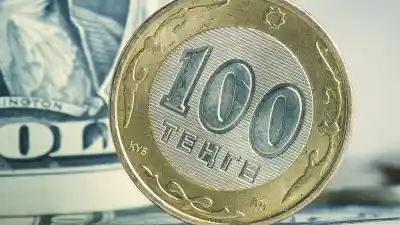 Доллар торгуется на отметке 443 тенге на KASE