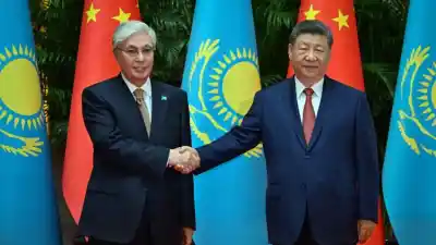 Президент Казахстана провел переговоры с Председателем КНР