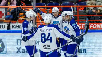 "Барыс" оставил "Амур" без очков