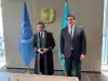 Главе МАГАТЭ подарили казахский шапан в Астане   