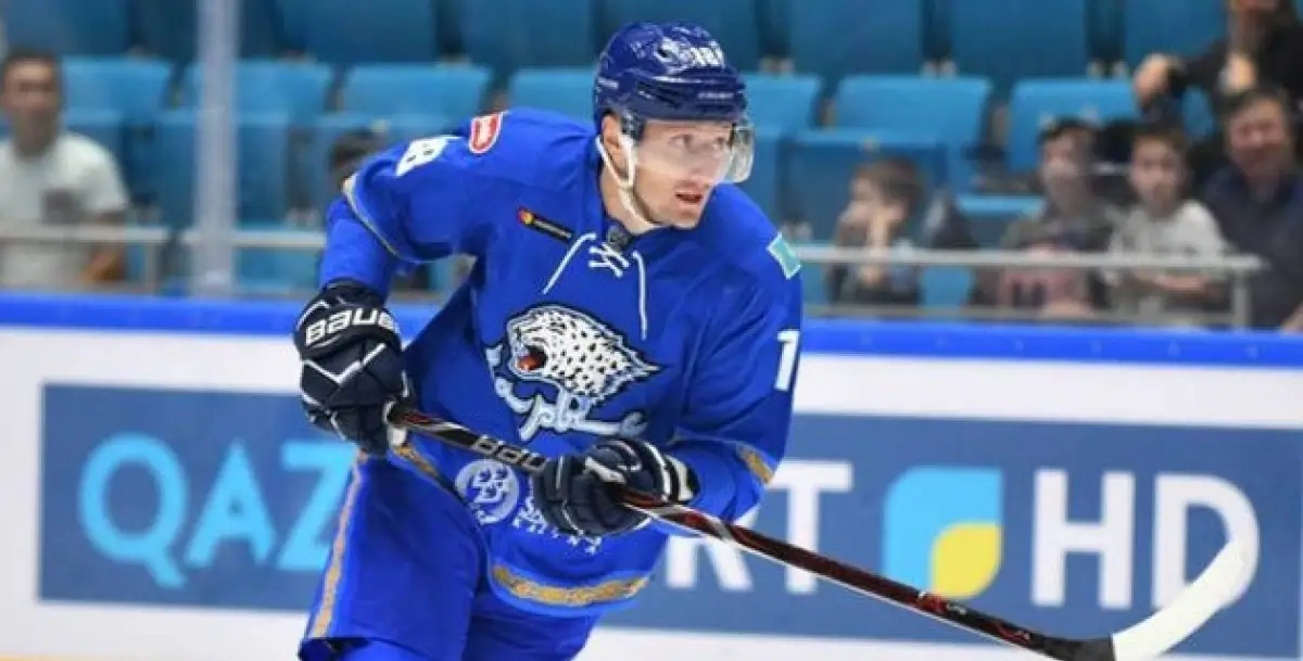 Нападающий "Барыса" Павел Акользин сегодня именинник 