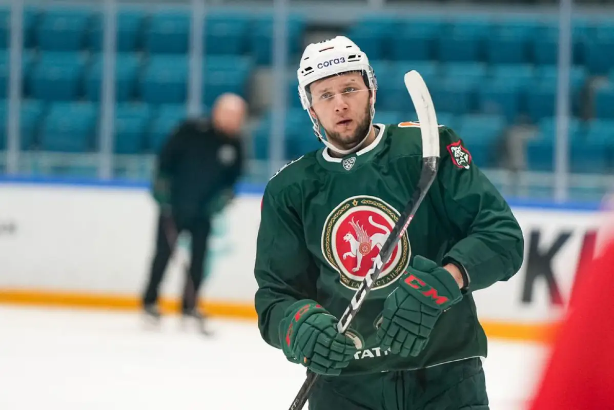 Барыс обменял нападающего в Ак Барс на защитника