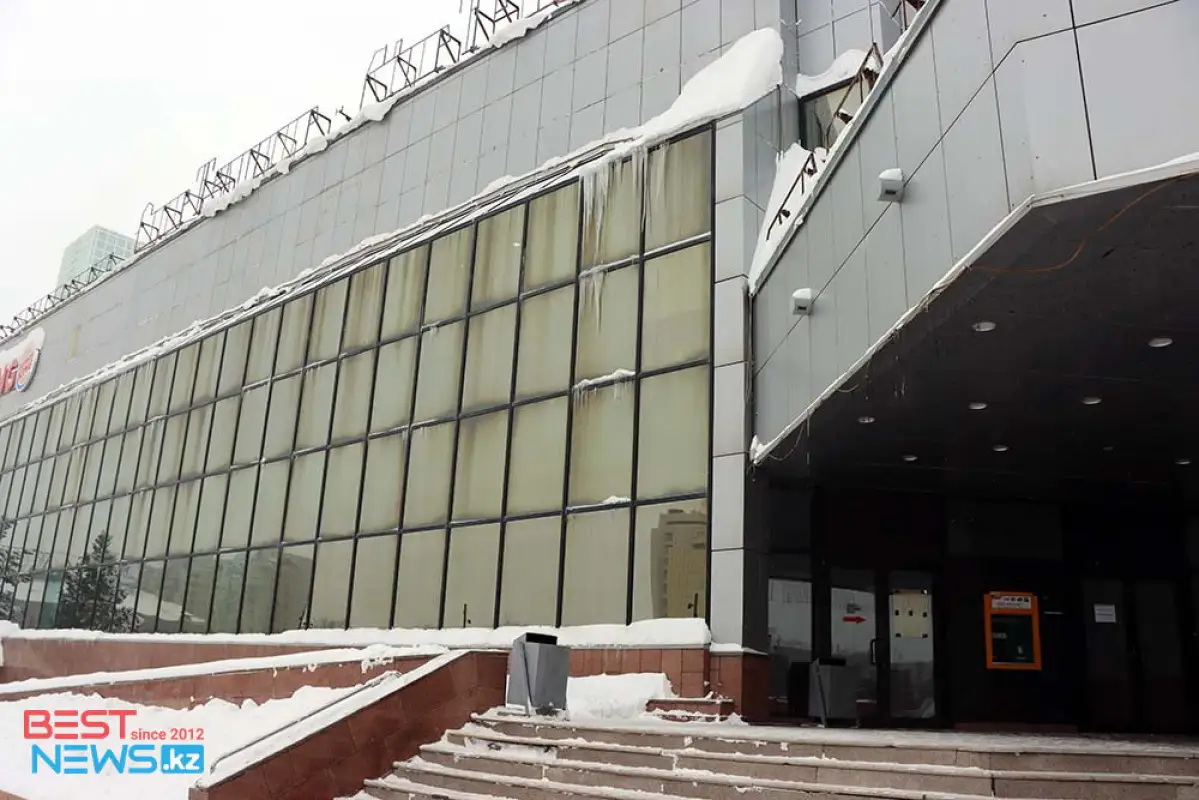Акимат Нур-Султана потратил 9,5 млрд тенге на выкуп здания ТЦ Sine Tempore, объект уже "на замке" 