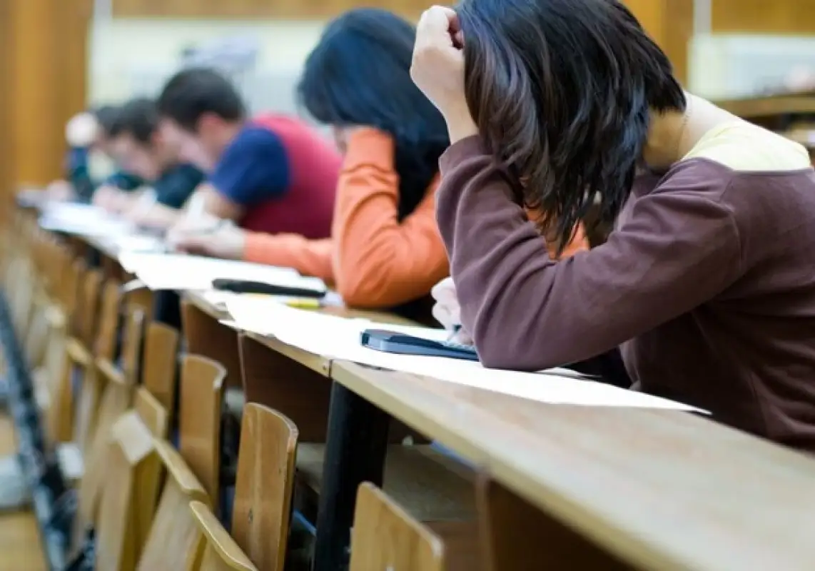 Как студенты Казахстана будут сдавать сессию? Смотрите прямой эфир