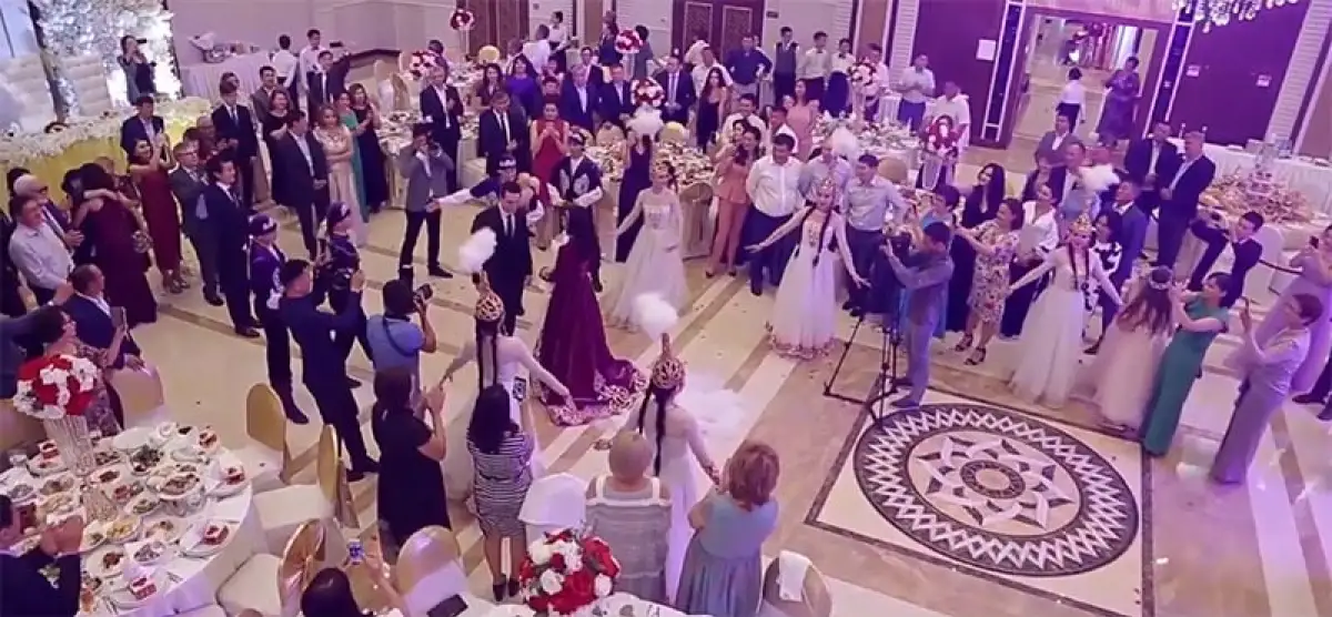 Казахстанцам предложили перенести тои и свадьбы из-за коронавируса