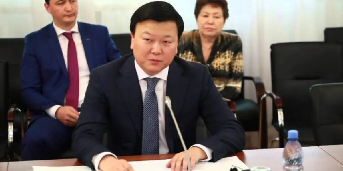 Нигматулин: «Мы пригласим министра Цоя на фракцию «Nur Otan» по вопросам компенсаций медикам»