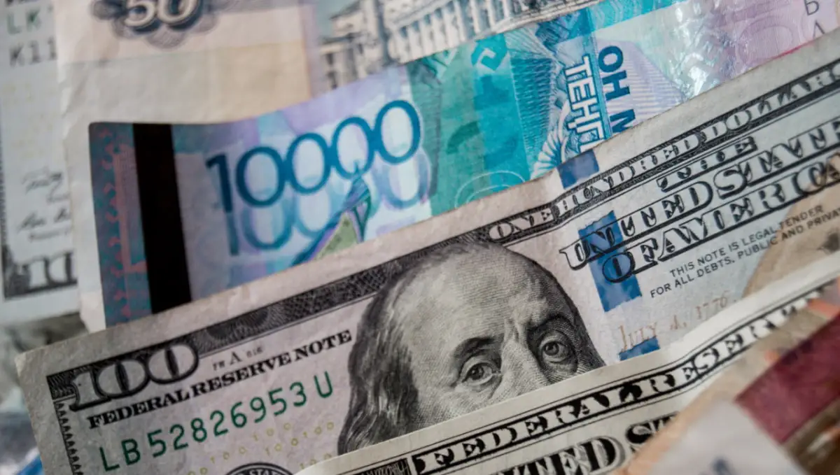 Нацбанк Казахстана установил курсы тенге к инвалютам на 14 октября