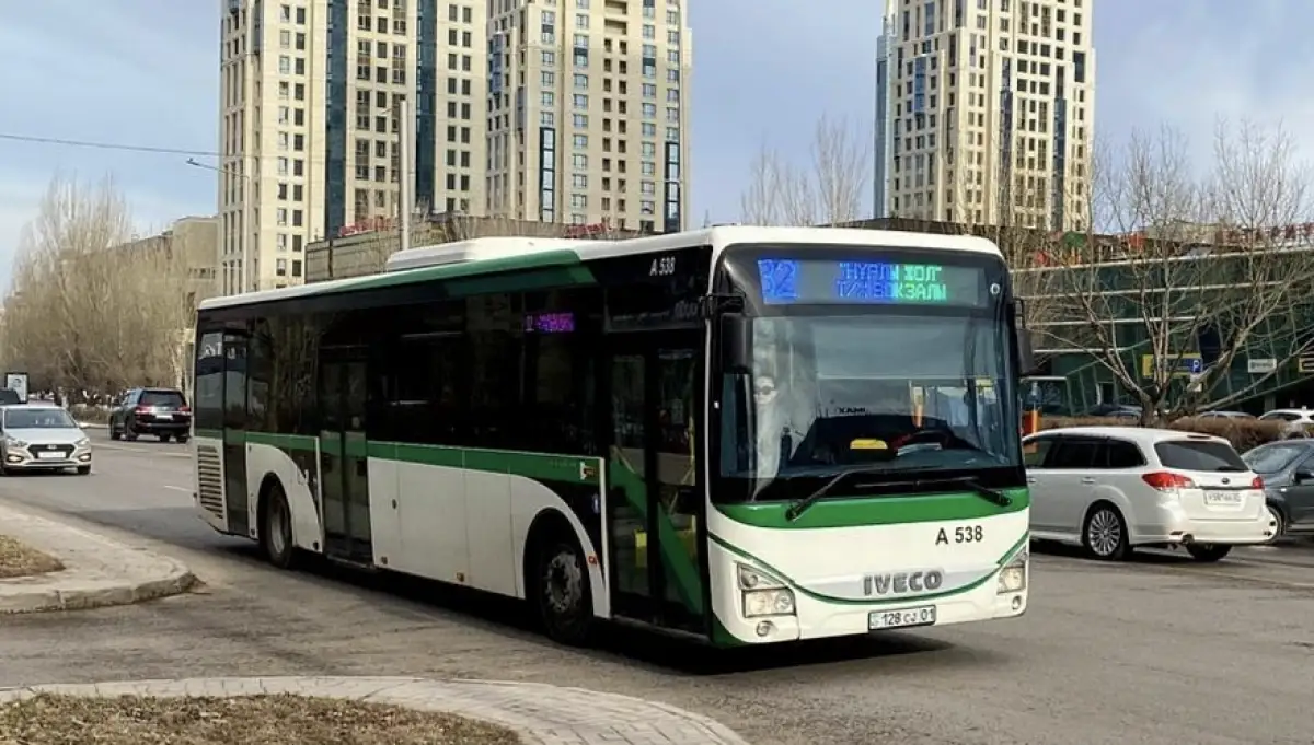 Из-за дождя в Астане приостановили движение пригородных маршрутов