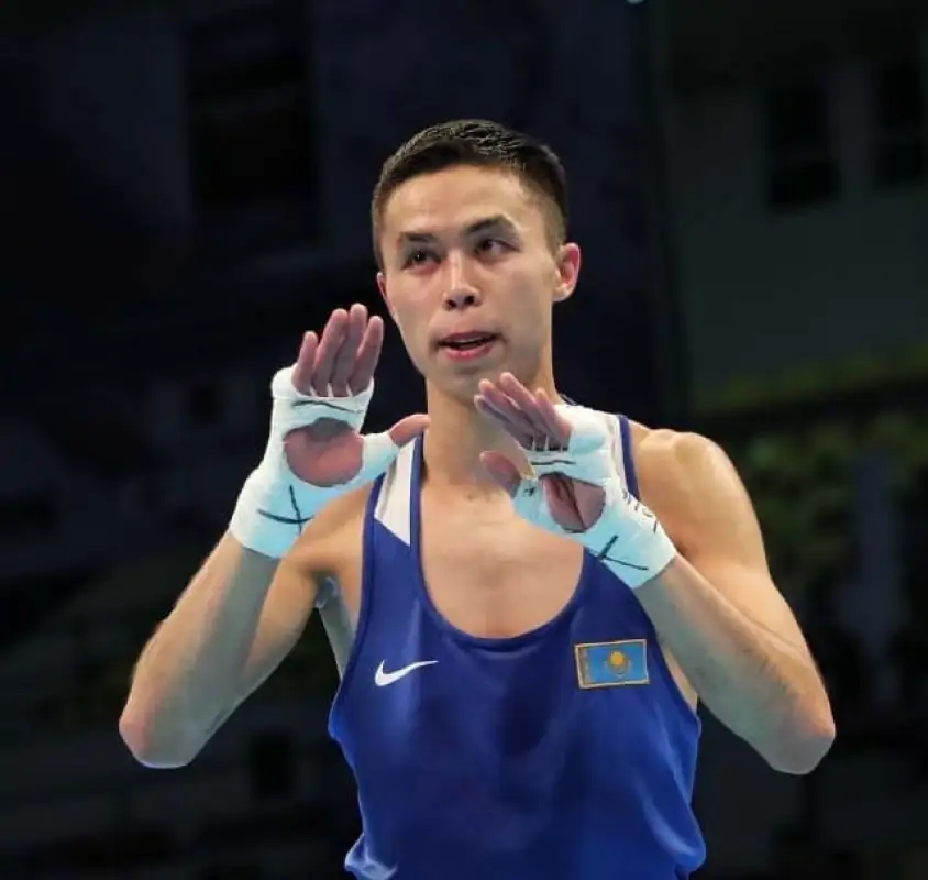 Ефрейтор Бибосынов: министр обороны РК поздравил боксёра с «бронзой»