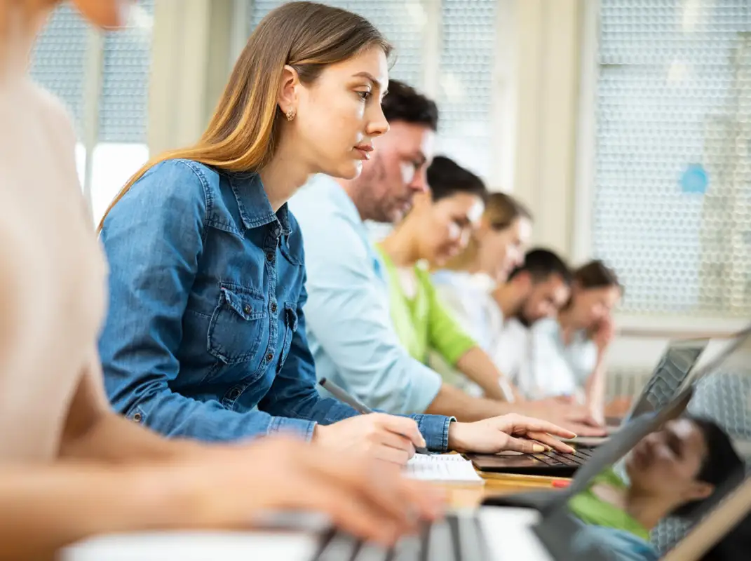 Казахстанские и иностранные студенты интересуются переводом в вузы РК из Ближнего Востока