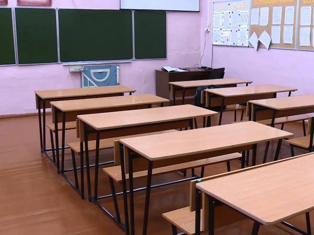 Почему школы в «зеленых зонах» остаются частично закрытыми – ответ Минздрава Казахстана