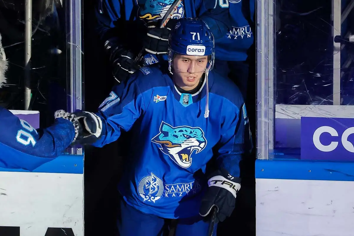 Самат Данияр рассказал о "мужском разговоре" в команде и об эмоциях после рождения дочки