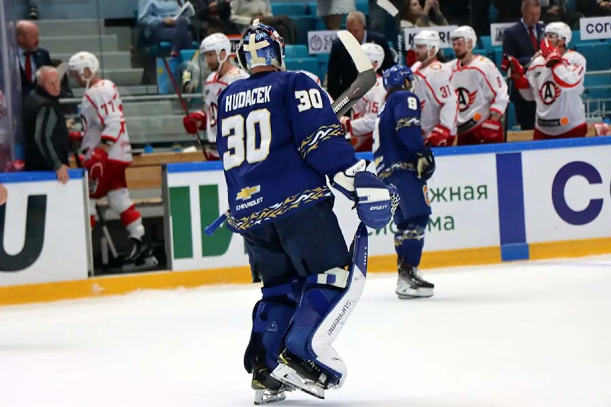 Goodачек: новый вратарь Барыса отбил 36 бросков и сыграл на «ноль»