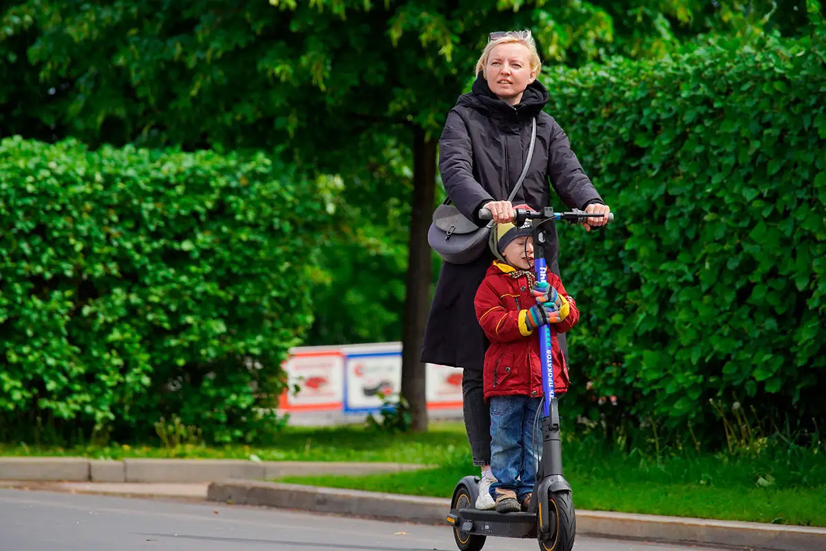 Глава МВД Казахстана ответил, признают ли владельцев электросамокатов водителями и будут ли их штрафовать