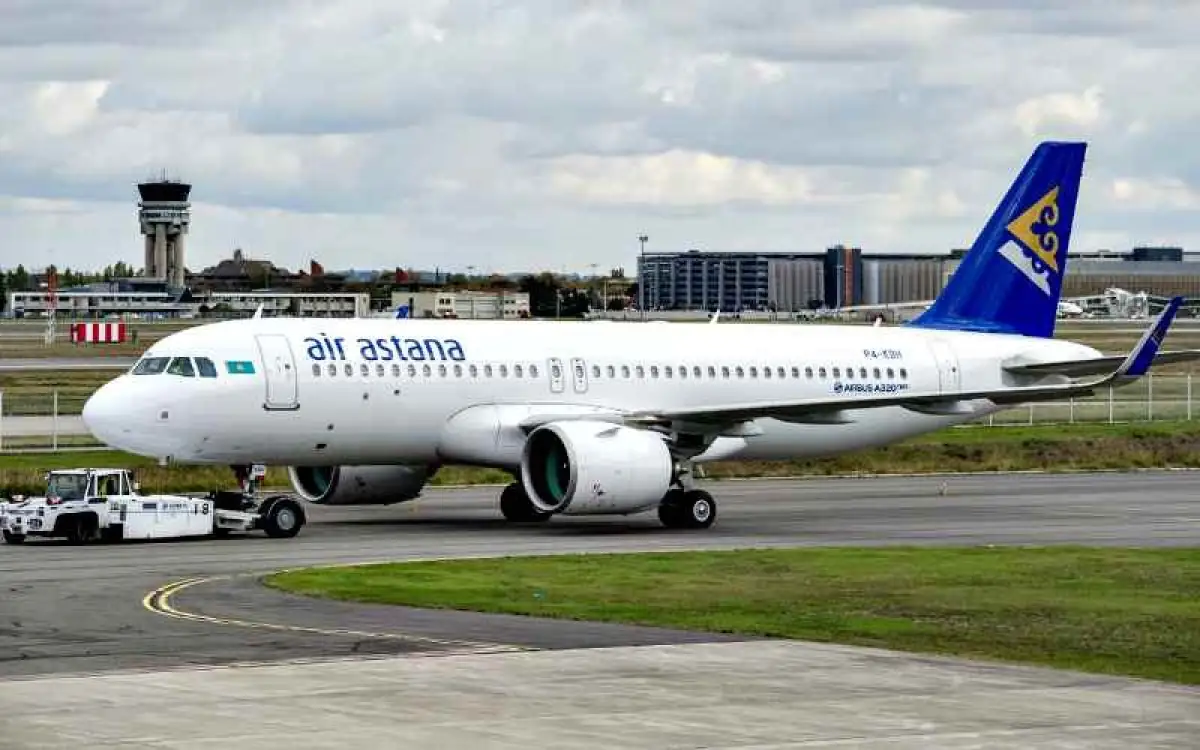В Шереметьево самолет "Air Astana" столкнулся с тележкой для багажа
