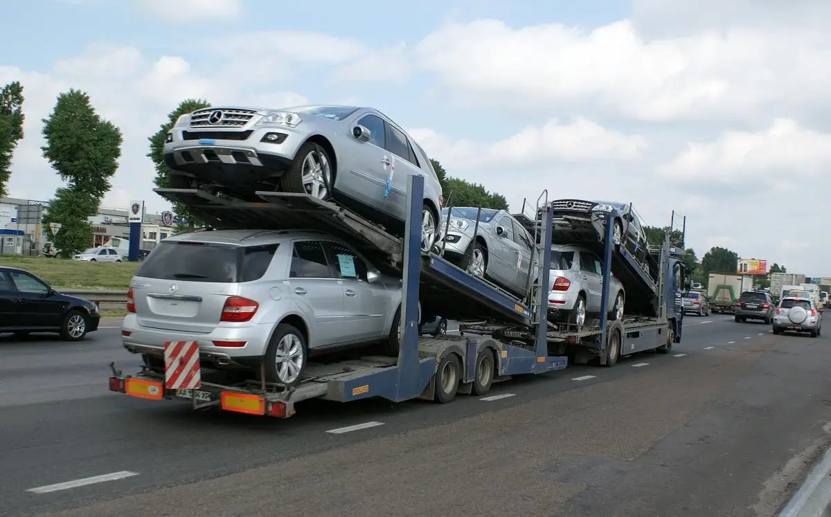 Ахметжанов о ситуации с иностранными авто: "Прокуратура в стороне не останется"