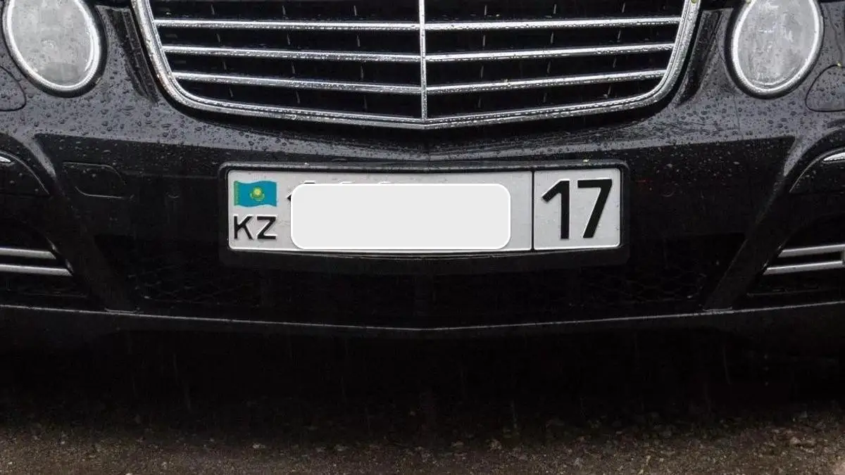 ИИНы шымкентцев по делу о неуплате госпошлины за крутые госномера, есть у МВД – Минфин