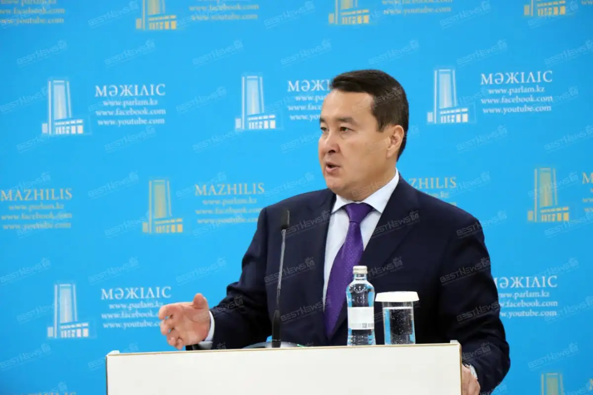 Премьер-министр Алихан Смаилов принес извинения семьям погибших шахтеров 
