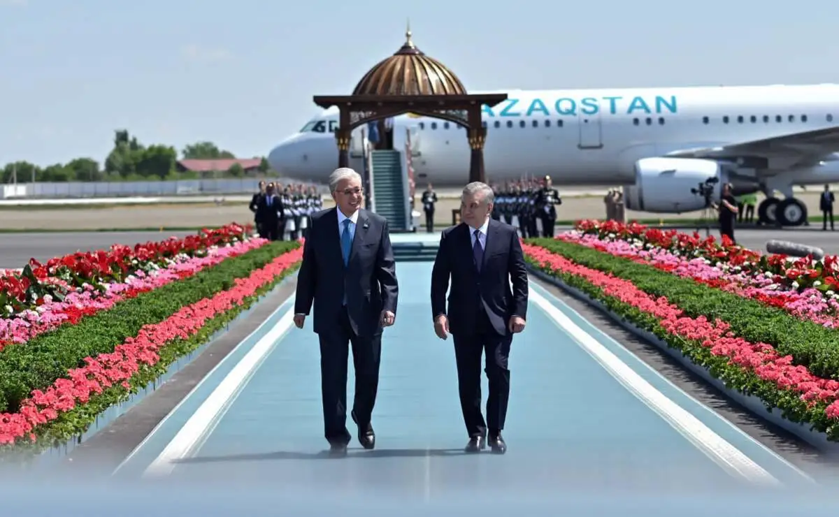 Президент Казахстана прибыл в Узбекистан