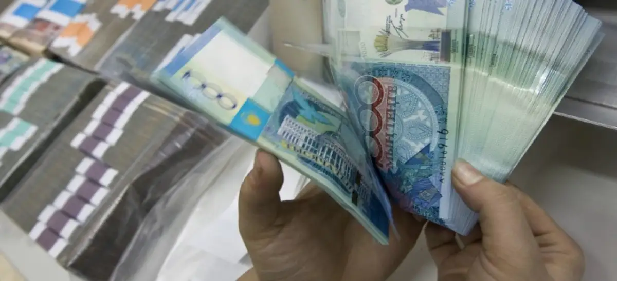 В Казахстане заёмщикам банков разрешат приостановить выплаты по кредитам