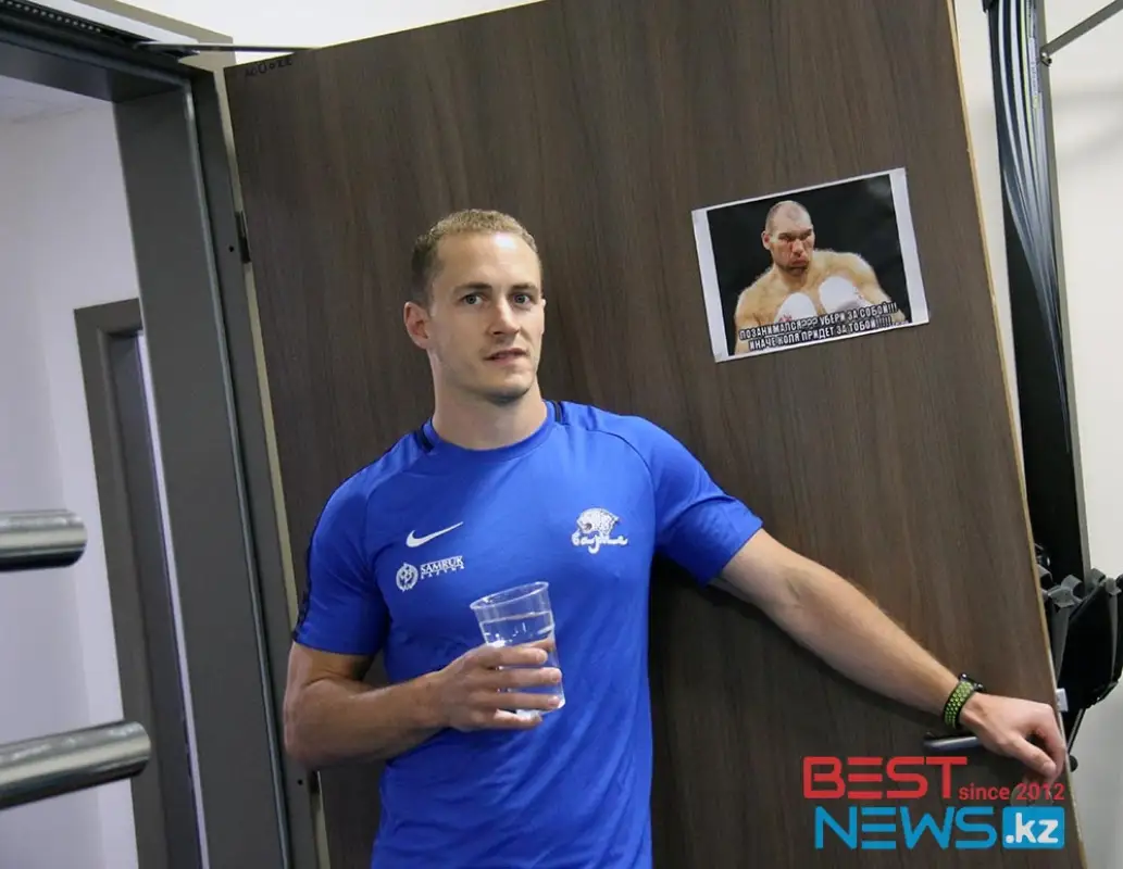 Головоломка для Бойда: игрок выбирает между «Барысом» и ещё двумя клубами КХЛ