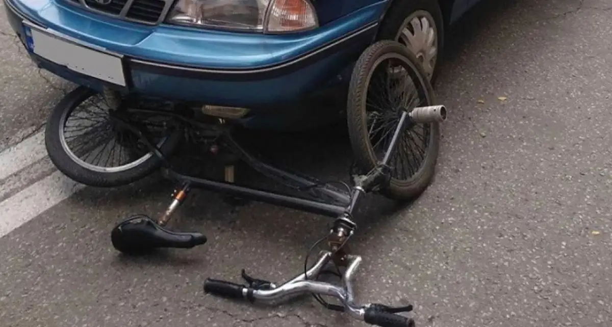 Полицейские Петропавловска разыскивают водителя, сбившего ребенка