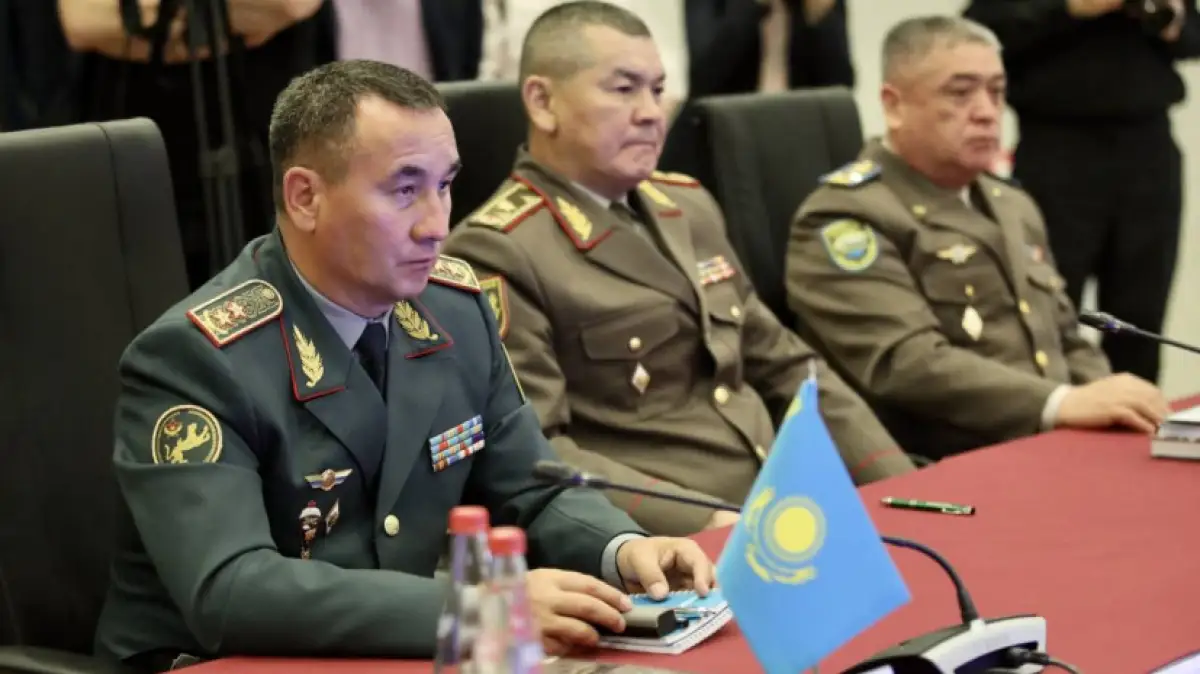 Президент Казахстана: «Министр обороны Бектанов не проявил командирских качеств»