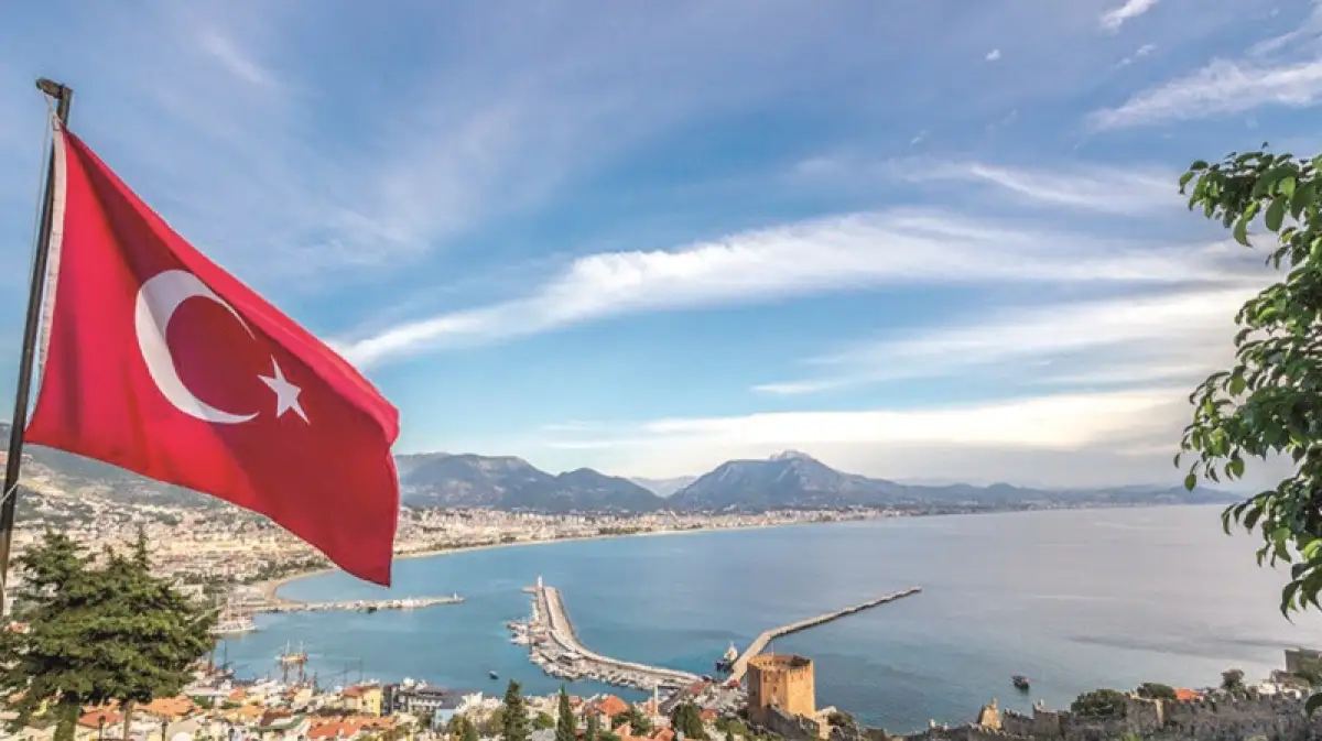 После ужесточения карантина в РК Турция закрыла въезд казахстанцам