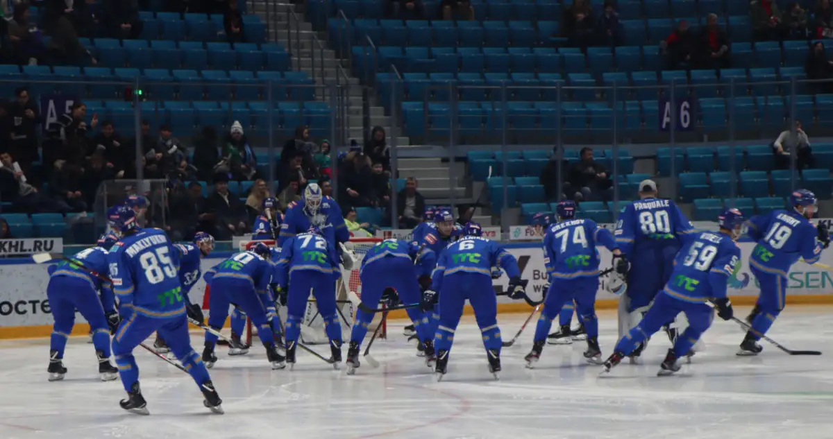 Назван состав Барыса на матч с Авангардом