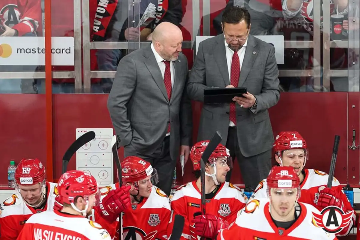 «Автомобилист» получил двух игроков перед матчем с «Барысом»