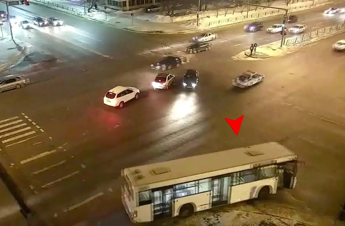 Видео угона автобуса показала полиция Нур-Султана
