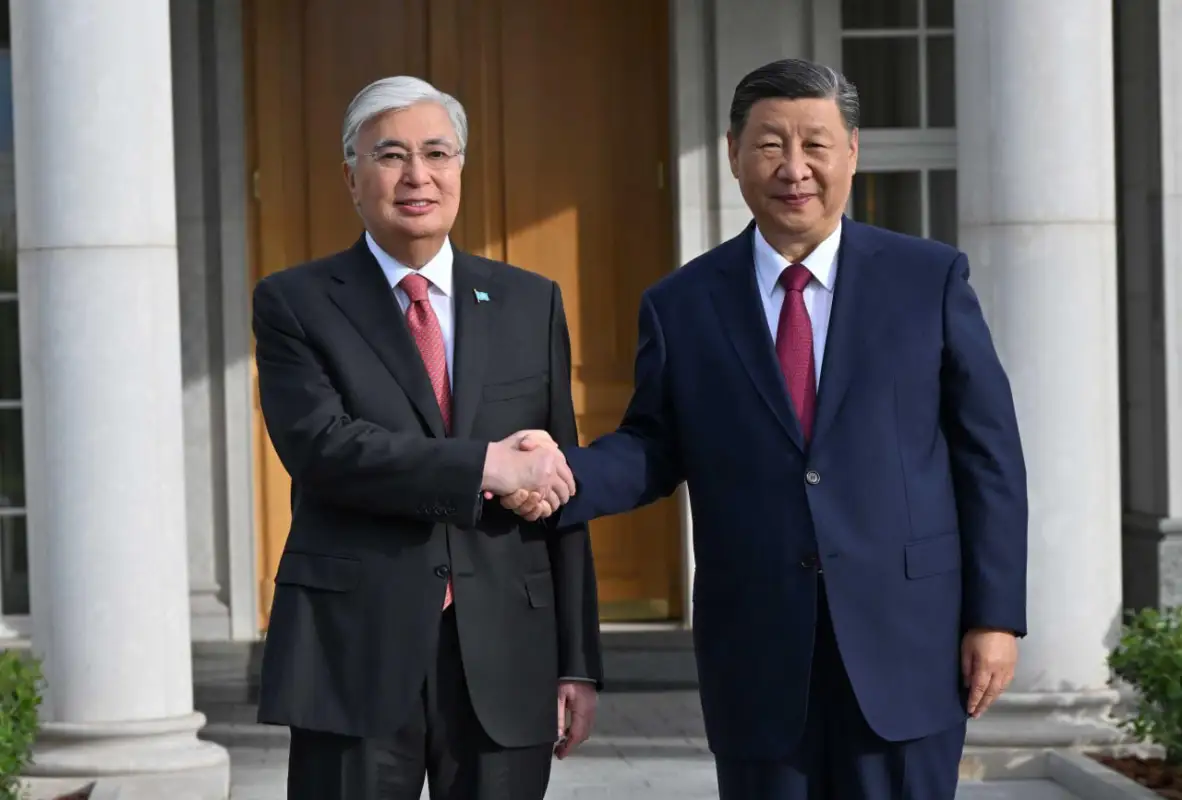 В Акорде началась встреча Президента Казахстана и Главы КНР 