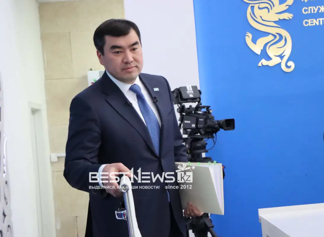 «Не обязательно на всю страну»: министр по ЧС Казахстана обратился к журналистам