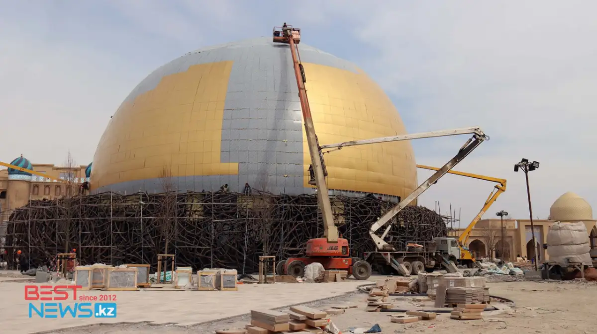 Невесомость для зрителей: в Туркестане откроют "Летающий театр" - фото, видео