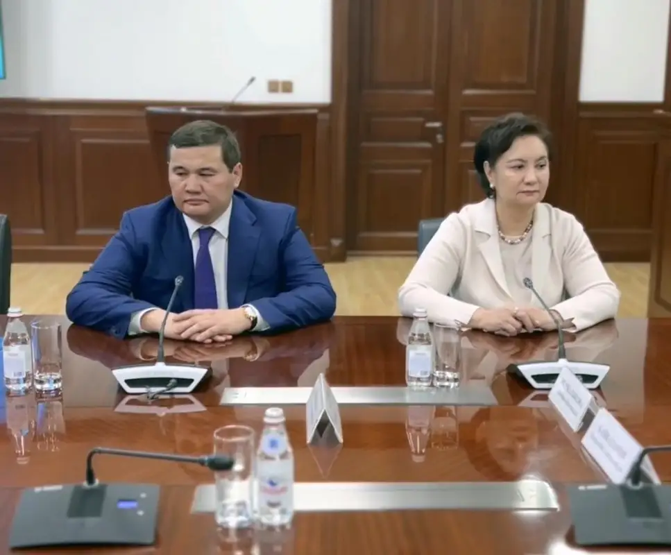 В Кызылординской области акима-женщину заменили на акима-мужчину - видео 