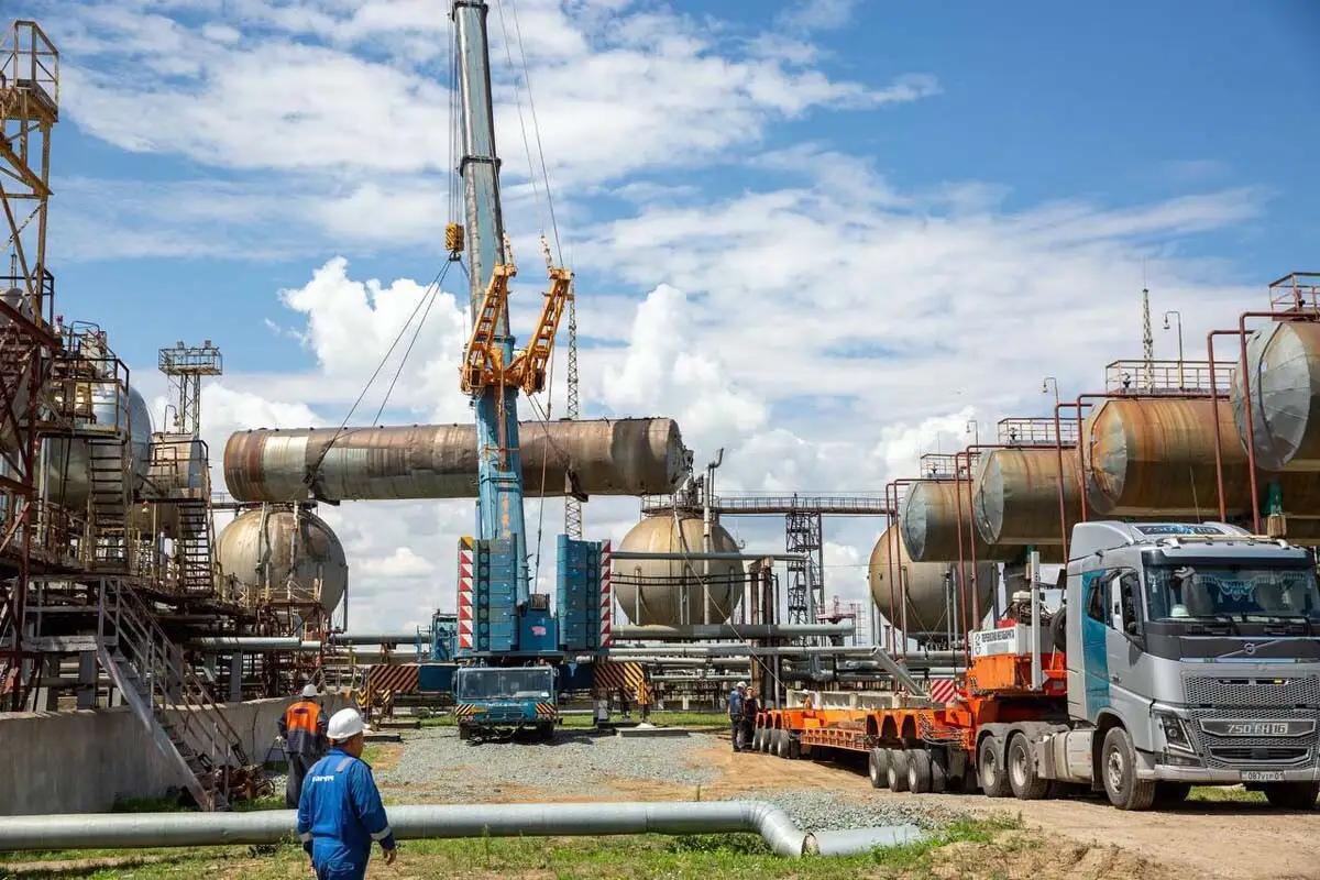 Назван срок завершения работ на Павлодарском НПЗ