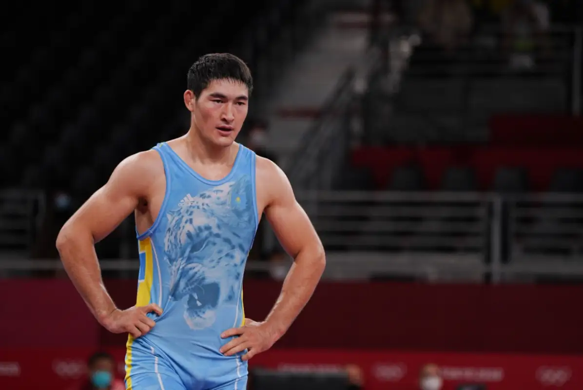 Борец Турсынов проиграл первый поединок и ждёт утешительного финала