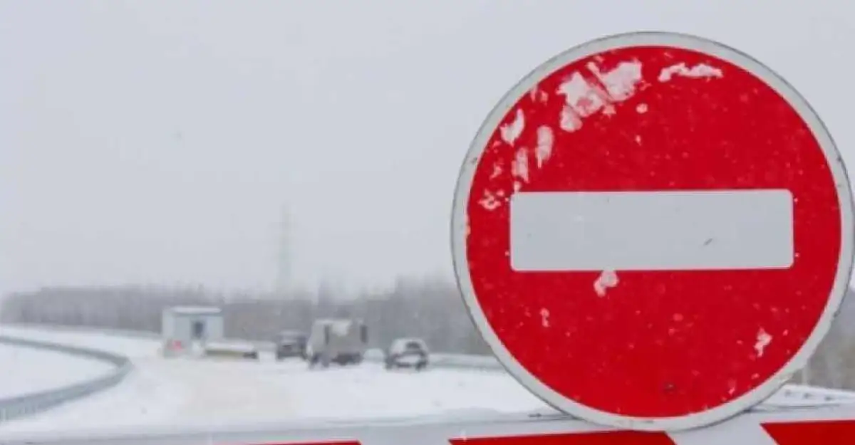 В 6 областях Казахстана движение для транспорта остановили