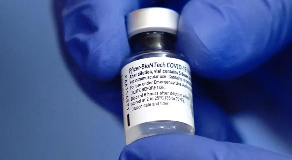 Названы сроки поставок вакцины Comirnaty от Pfizer в Казахстан