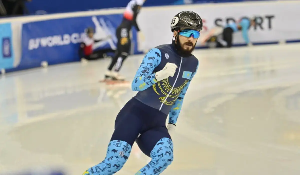 Денис Никиша завоевал первое для Казахстана «серебро» на ЧМ по шорт-треку